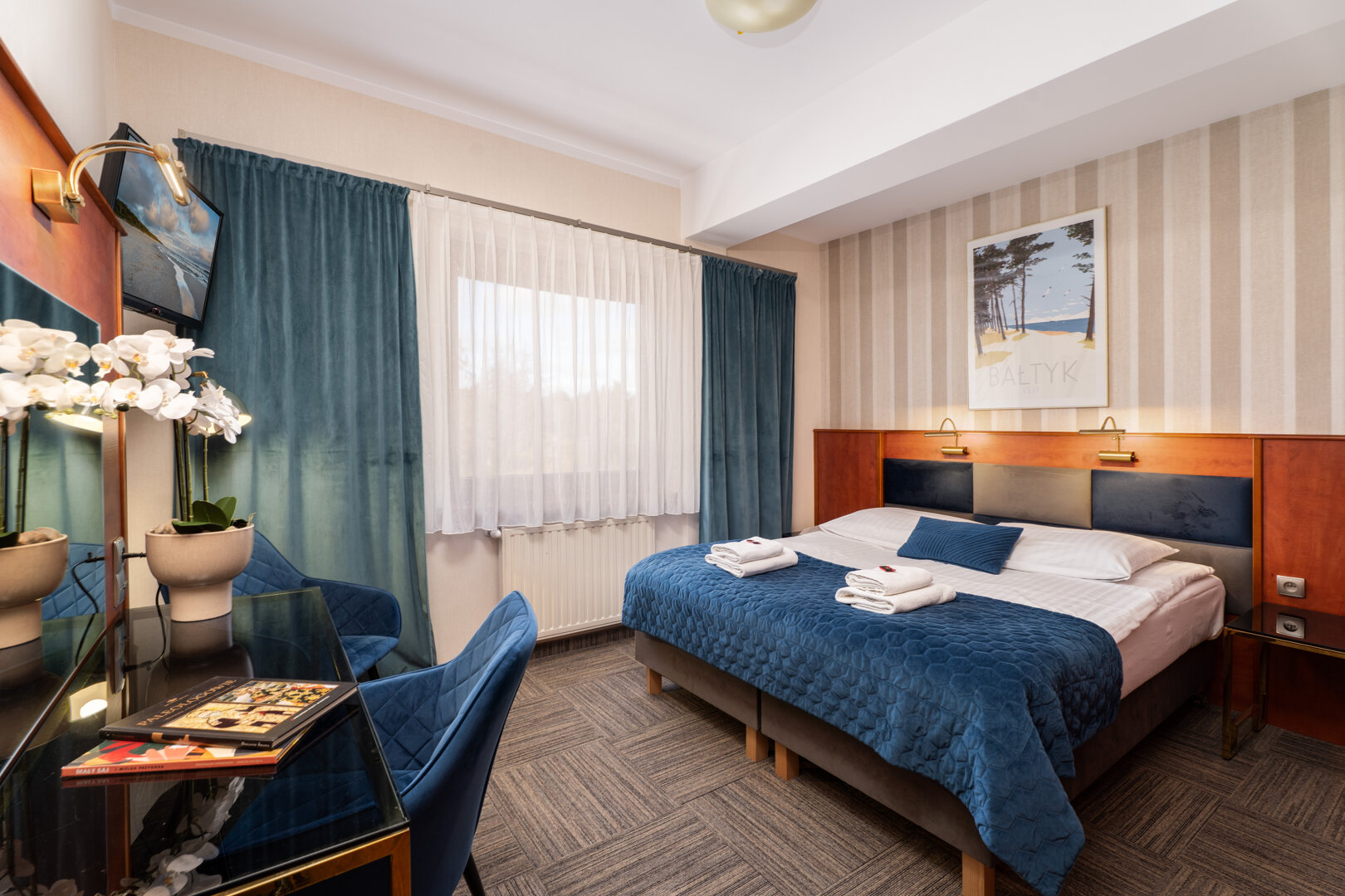 POK&Oacute;J DWUOSOBOWY nr 214 (drugie piętro)